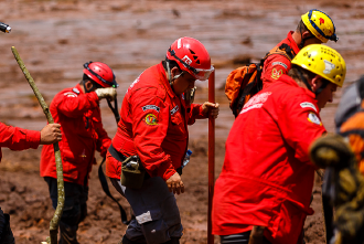 https://commons.wikimedia.org/wiki/File:Brumadinho_By_Diego_Baravelli_15.jpg